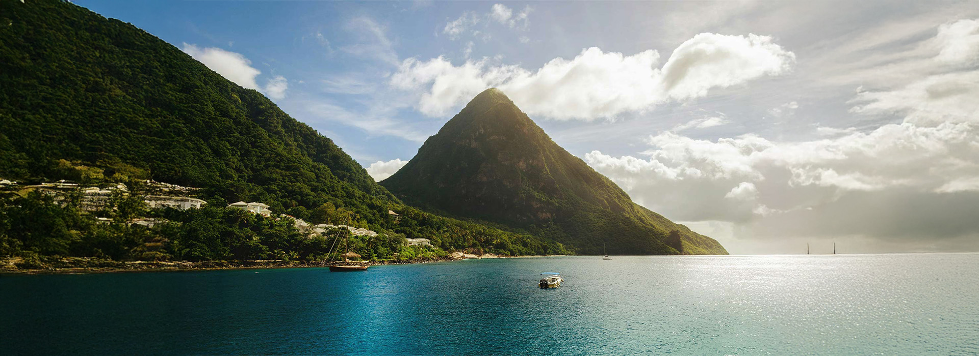 Hotels in the Caribbean Islands: Choosing Your Basecamp for Island Hopping  post thumbnail image