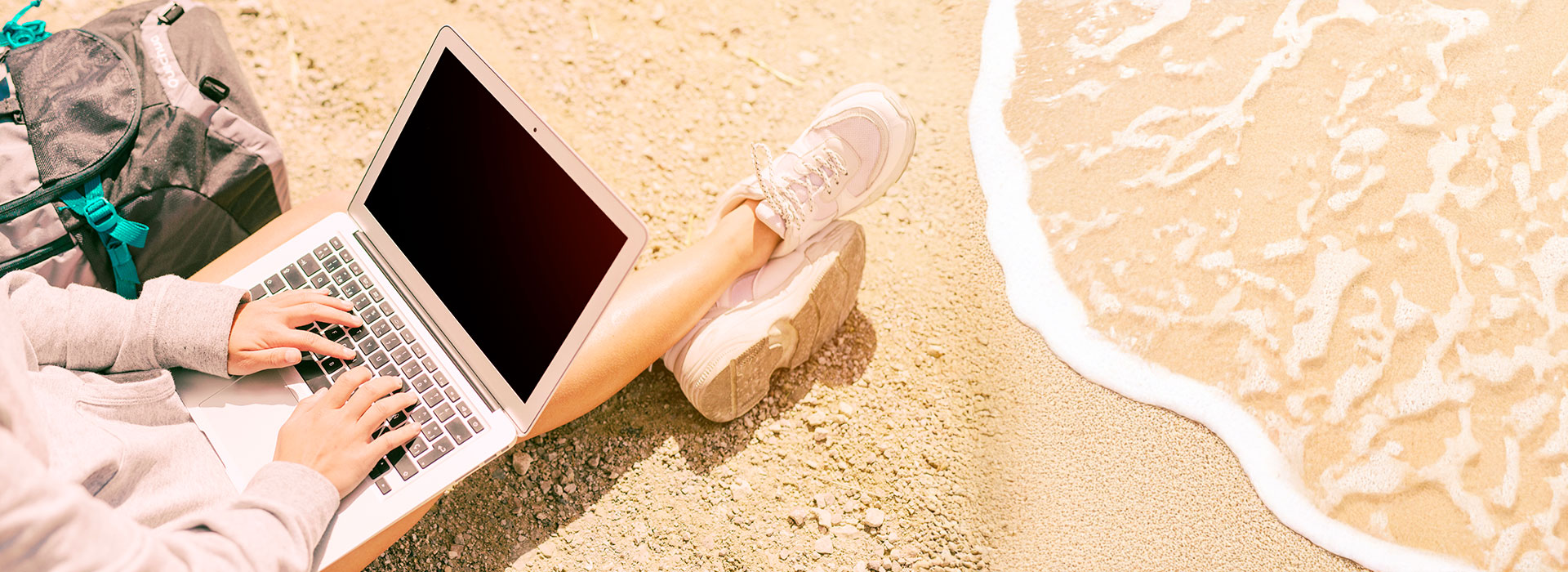 Digital Nomads: How to Travel More Without Quitting Your Job?  post thumbnail image