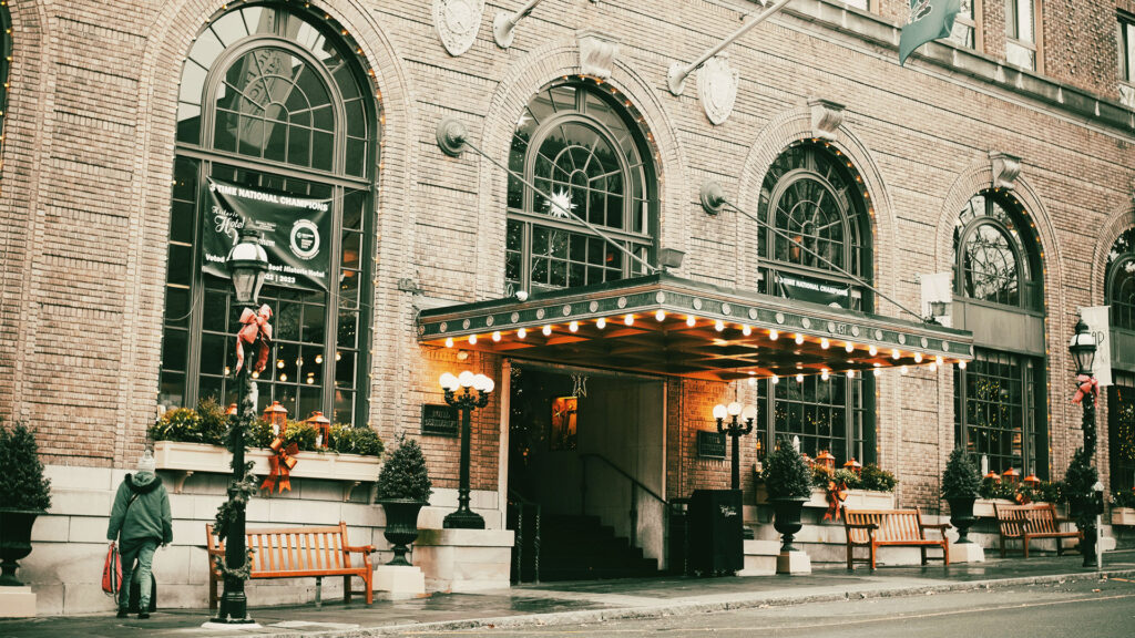 Best Christmas Towns in the US